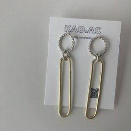 silver × brass double oval pierce 真鍮　シルバー　揺れる　ピアス　軽い　縦長の画像