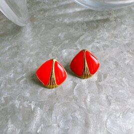 P674-ヴィンテージピアス U.S.A. 1970〜80s Gold Tone Cherry Red Enamel Paintの画像