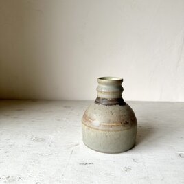 アンティークグリーン釉　フラワーベースの画像