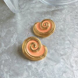 PA342-【 AVON 】エイボン・ヴィンテージピアス 1989 Island Conch Shellの画像