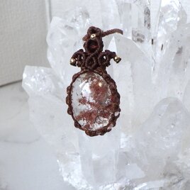 ガーデンクォーツの透かし編みマクラメネックレス