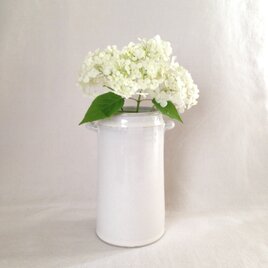 筒型耳付き花瓶(アンティークホワイト)