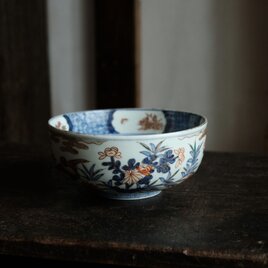 草花と蝶と鳥◆ゴージャスな雰囲気。伊万里　花文染錦金彩鉢　骨董・antiques　古美術　江戸末〜明治期の画像