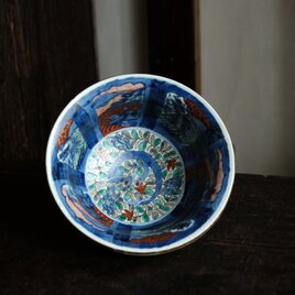 龍と草花◆濃く鮮やかな色合い。伊万里　花龍文染錦金彩深鉢　骨董・antiques　古美術　江戸末期の画像