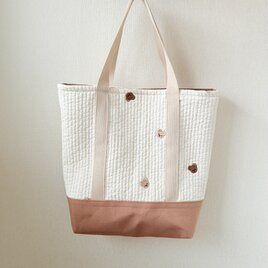 ヌビと帆布のトートバッグ（デコレクションズ・クマ刺繍）の画像