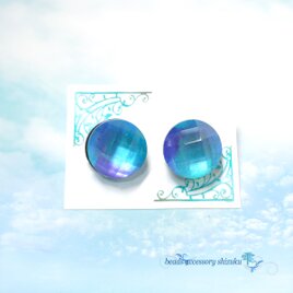 ホワイトシェル×クリスタル スタッドピアス＊Blue＊10mmの画像