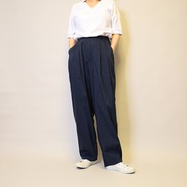 新作❤︎軽量/紫外線対策/撥水/総ゴム仕立てファスナーつきワイドタックパンツ（ネイビー）25025NVFの画像