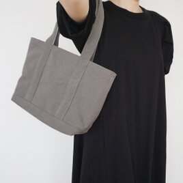 SHOULDER TOTE (M) / smokygrayの画像