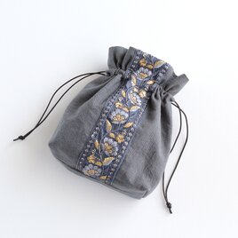 インド刺繍リボンのマチのある巾着ポーチ 　グレーの画像