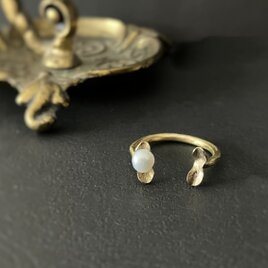 寄り添う双葉のリング - pearl