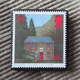 イギリス　伝統家屋切手ブローチ10480の画像