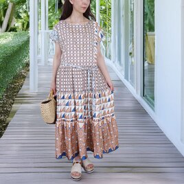 三角模様のリズム・コットンティアードマキシワンピースの画像
