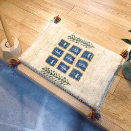ペルシャ　ギャッベ　玄関マット小　56.5x38.5cm　ベージュ　アイボリー ブルー　パネル　NN19285の画像