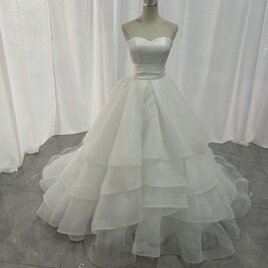 フランス風 ウェディングドレス ベアトップ オーガンジー ラッフルフリル ファスナー 花嫁の画像