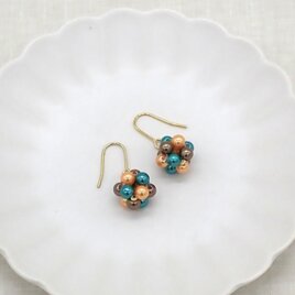 3色から選べる》オーバルビーズピアス／イヤリング | iichi 日々の