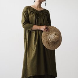 シャーリングワンピース/オリーブの画像