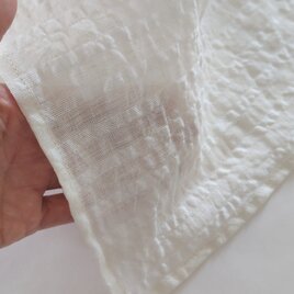 日用品店（布）リネンキュプラのハンカチ  52cm×52cm 【 ストライプ／生成り 】use at home（家で使って）の画像