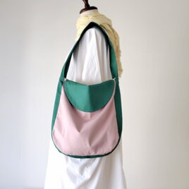 【情景バッグ】フラップワンショルダーバッグ／グレイッシュピンク×グリーン