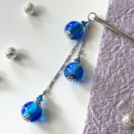 かんざし　青いとんぼ玉３連　一本挿し　一本簪　涼しげ　夏　青　水色　ガラス　トンボ玉の画像