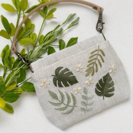 〈刺繍キット〉モンステラの持ち手付きミニポーチの画像