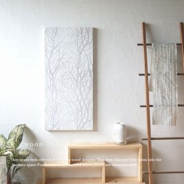 静かな木々のアートボード ホワイトツリー 縦向き 大きめサイズ wood 寝室 オブジェ 壁掛け アートパネルの画像