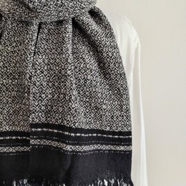 冬の山並み柄マフラー