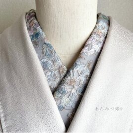 洗える刺繍半衿 銀灰色の画像