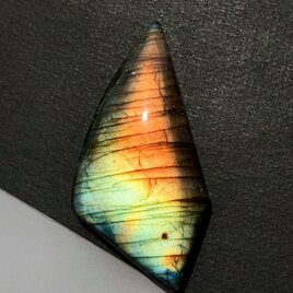 ☆天然石パーツ☆アラカルト☆マキ☆ 穴あき桜瑪瑙[292] 35x25mm 42Cts 天然石ルース / カボション