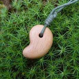 竹細工～勾玉のネックレスの画像
