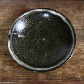 小皿（藁灰釉）の画像