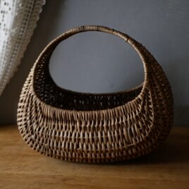 編み目の美しいパニエ　フランスアンティーク　ブロカントのある暮らしの画像