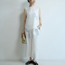 ノースリーブブラウス　藍色シダの画像