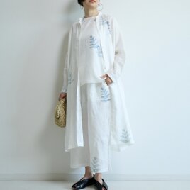 スタンドカラーシャツドレス　藍色シダの画像