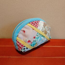 綿　パッチワーク楕円型ポーチ（中）