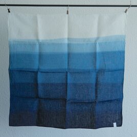 【1点限定】本藍染め麻風呂敷　小（グラデーション）の画像