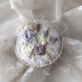リボン刺繍*アンティークレース*薔薇*ブローチ*n | iichi 日々の
