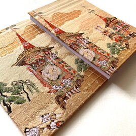 『鉾〜雲間幻想』　金襴織物御朱印帳　B6大判サイズ　六丁織　高密度織物　鉾　祇園　祭り　雲　文化　蛇腹御朱印帳　桐生織物の画像