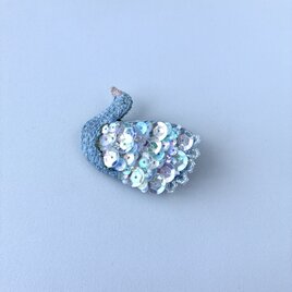 "minamo"  水面を映すきらめく鳥さん刺繍ブローチの画像