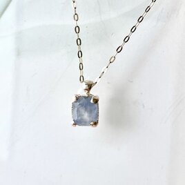 ナチュラルサファイアのペンダント(K10)の画像
