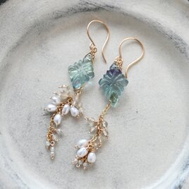 【じばにゃん】 ✳︎SALE✳︎宝石質タンザナイト枠留めピアス ☆SALE】タンザナイトの螺旋ピアス・イヤリング変更可・14kgf