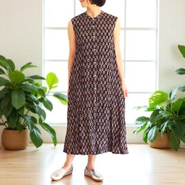 ブロックプリントコットンクリンクルワンピース【ブラック花柄】の画像