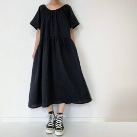 ふんわりダブルガーゼ＊ブラックのゆったり半袖ラグランワンピース＊コットン100％＊シンプル無地＊ポケット付き