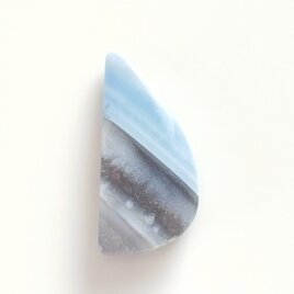 ストライプブルーオパール　27x12mm　ルースの画像