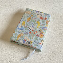 ブックカバー　アリス Alice in wonderland 水曜日のアリス ブックカバー - メルカリ