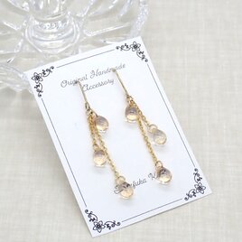 しずくビーズピアス／イヤリング【シャンパンラスター】の画像