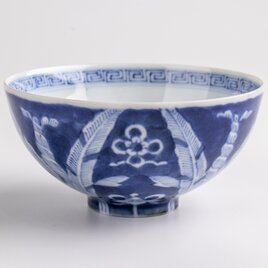 古伊万里 染付捻り文鉢 明治時代 E1230 | iichi 日々の暮らしを