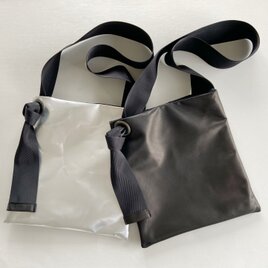 馬革＊シンプル＊ソフトで軽いスクエアポシェット＊ビッグハトメ＊A4収納可の画像