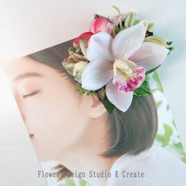 シンビジュームとピンクのプルメリアのヘアクリップ　プルメリア　髪飾り　トロピカル　造花　南国　フラダンスリゾ婚の画像
