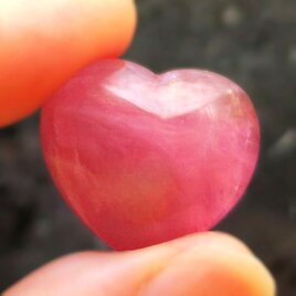 ピンクトルマリン キャッツアイ ハート 天然石 コレクション 42.10ct｜ハンドメイド素材｜10月の誕生石の画像