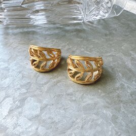 PT20-【 TRIFARI 】トリファリ・ヴィンテージピアス  Botanical Leaf Openwork Wideの画像